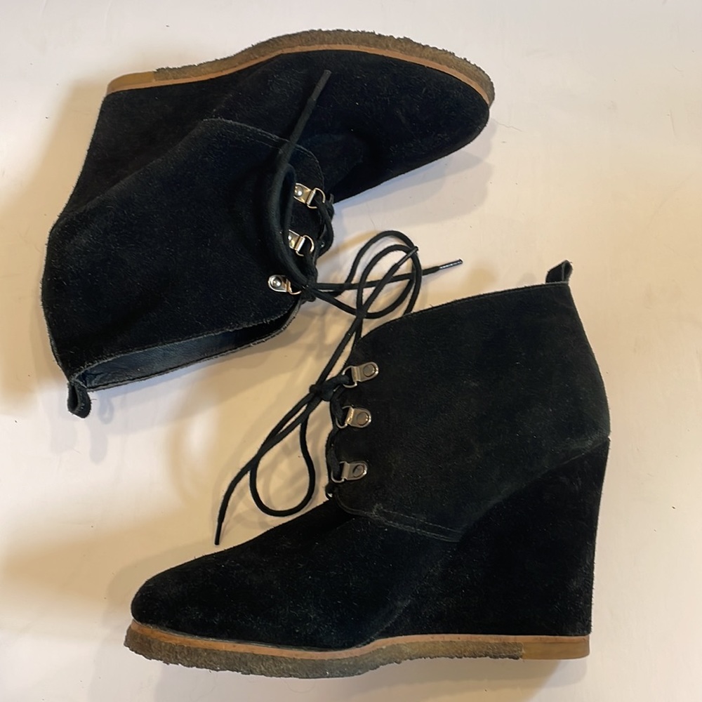 STEVE MADDEN Tanngoo Suede Wedge Lace Up Booties size 9 - Picture 8 of 11